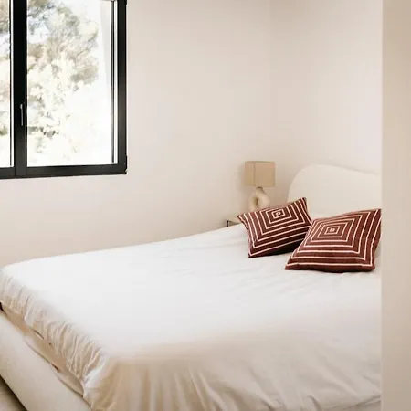 Vila Spacious With Pool Close To The Beaches *