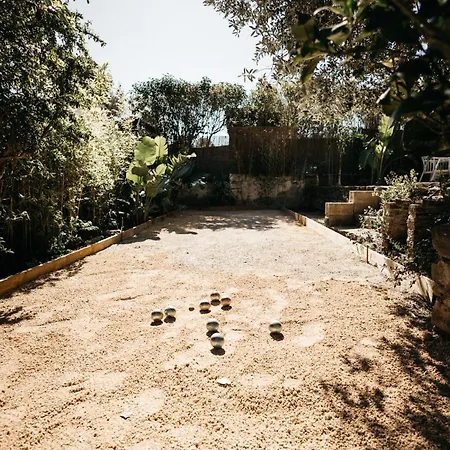 Spacious With Pool Close To The Beaches Vila *